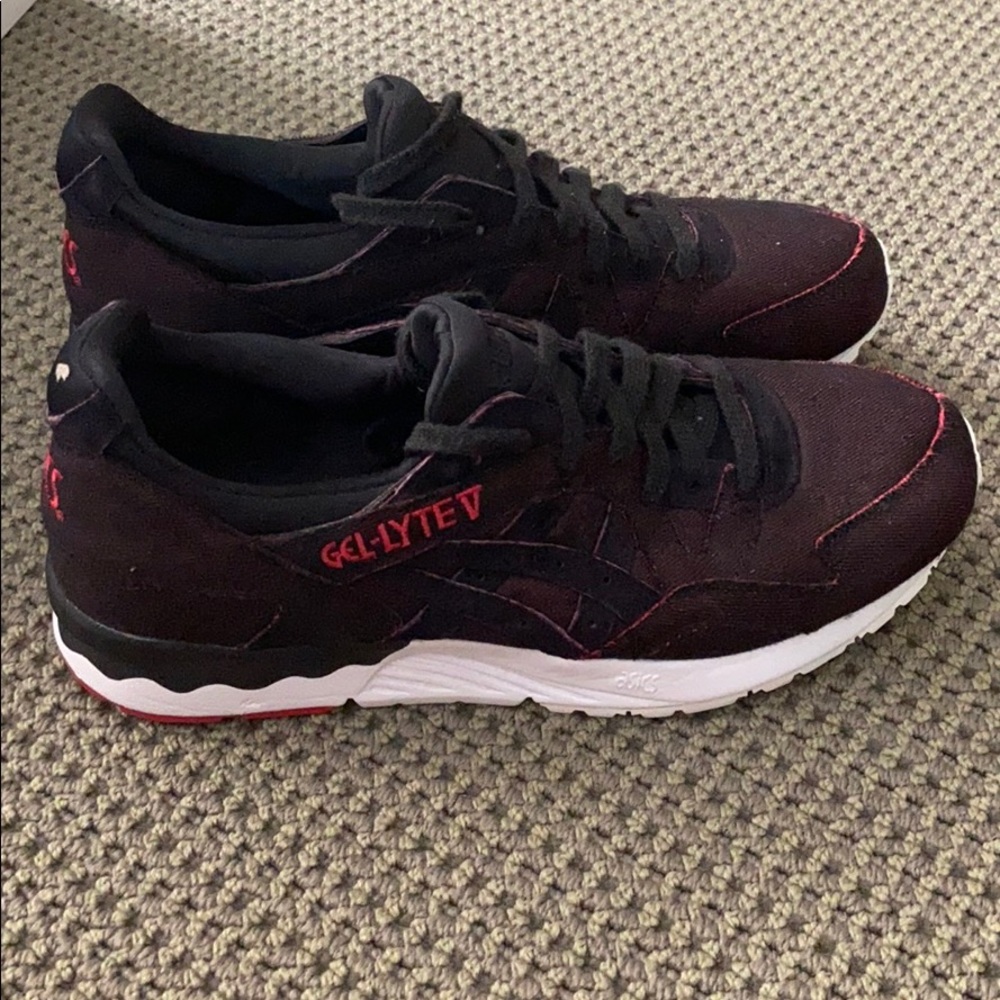 Men’s ASICS GEL-Lyte V Size 10.5